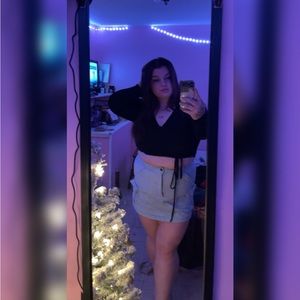 Meet your Posher, Alexis